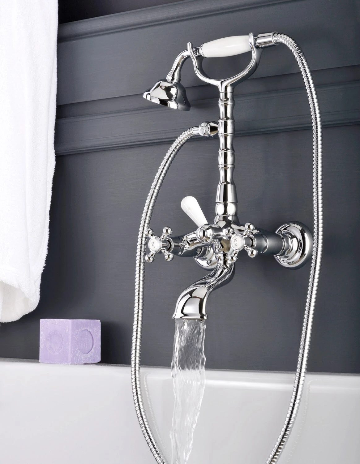 Kronenbach IOTA 2.0 Aufputz-Wannenarmatur mit Brausegarnitur Kronenbach IOTA 2.0 Aufputz-Wannenarmatur Mit Brausegarnitur -Kronenbach kronenbach badarmaturen iota wanne aufputz wannenarmatur 4847642